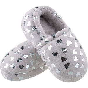 Girls Memory Foam Plush Heart Slippers, size 2